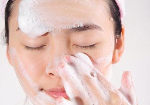 春夏換季護(hù)膚，改善皮膚問(wèn)題