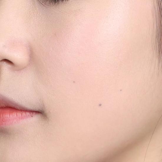 為什么皮膚愛出油臉還很干？