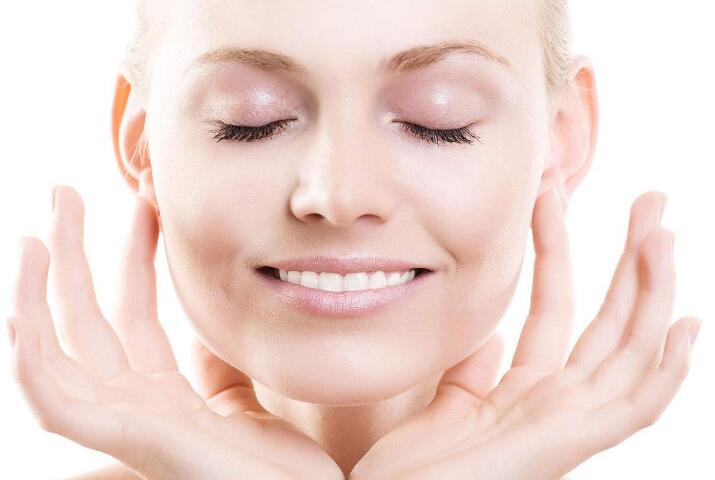 冬季空調(diào)房里臉泛紅？做好這幾點(diǎn)，輕松穩(wěn)住“紅蘋果臉”