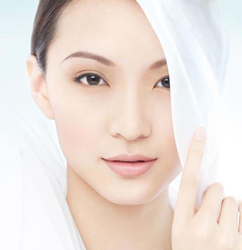 混痘肌冬季護膚：平衡控油與保濕的核心攻略